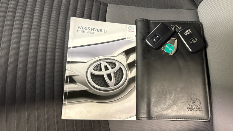 Toyota Yaris 1.5 Hybrid Icon Tech 5dr CVT Hybrid Hatchback